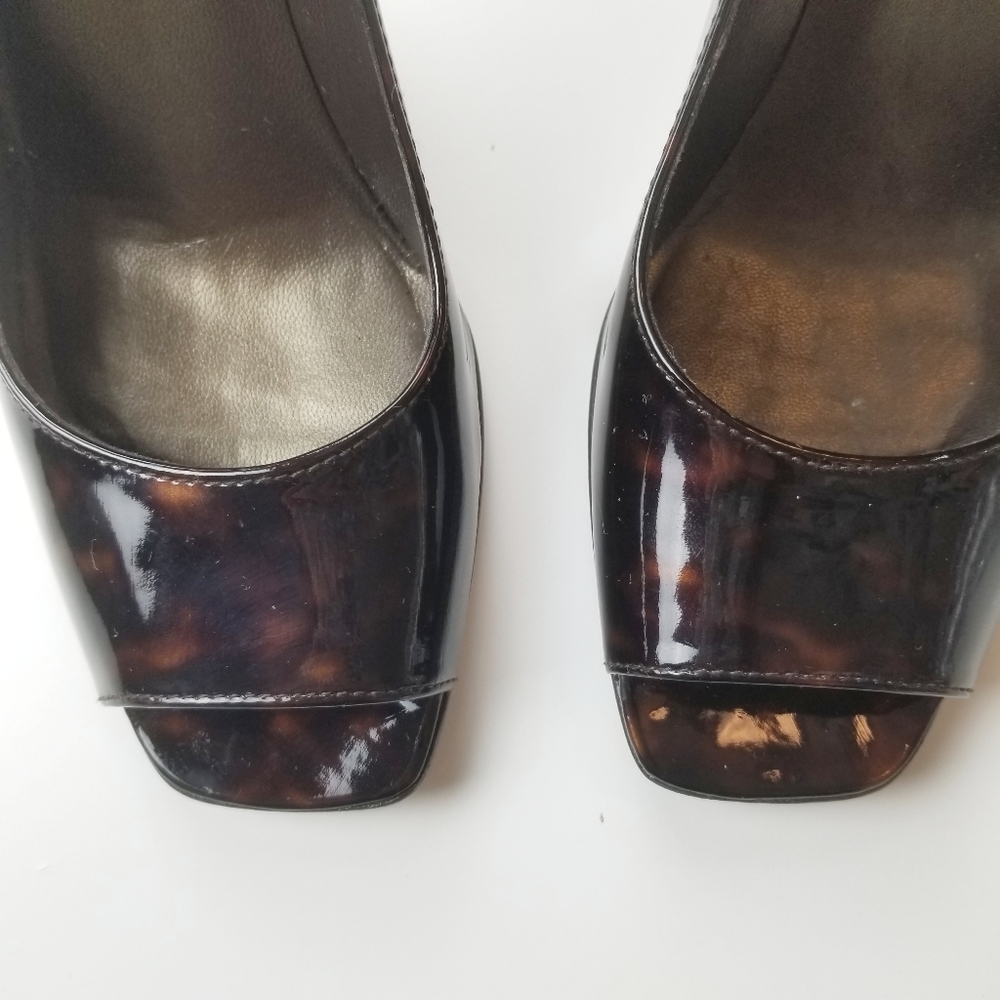 Stuart Weitzman Tortoiseshell Peep Toe Heels - Picture 4 of 8